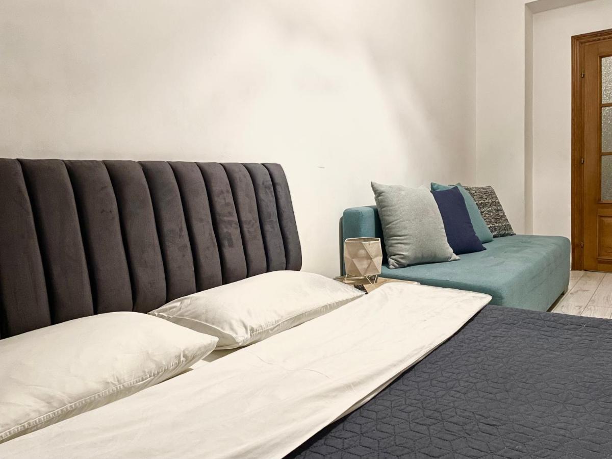 Romantic Apartments-Near Opera House 5/8 리비프 외부 사진