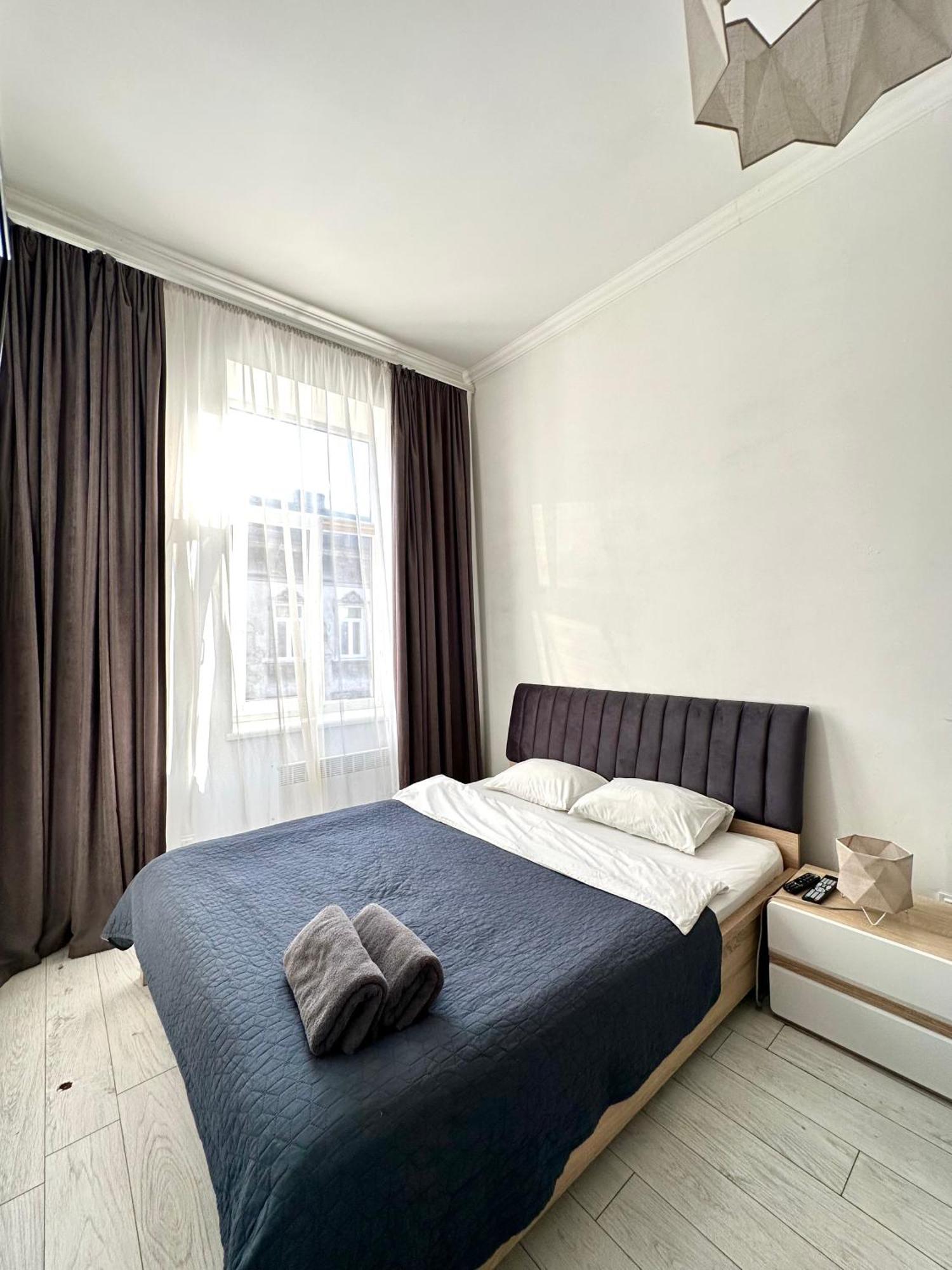Romantic Apartments-Near Opera House 5/8 리비프 외부 사진