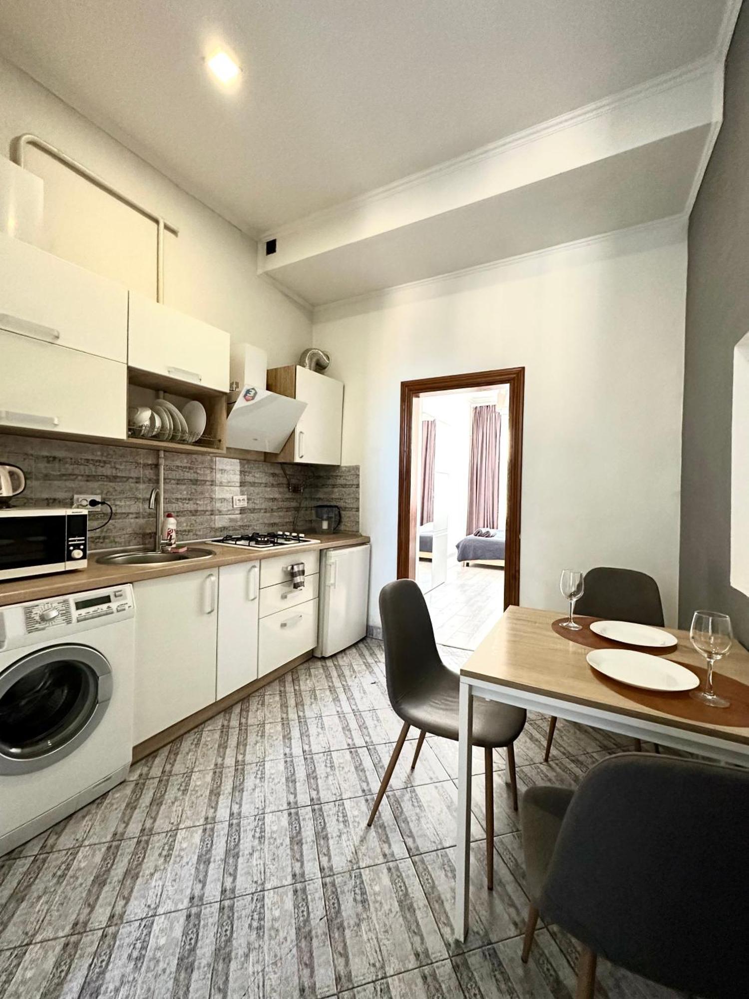 Romantic Apartments-Near Opera House 5/8 리비프 외부 사진